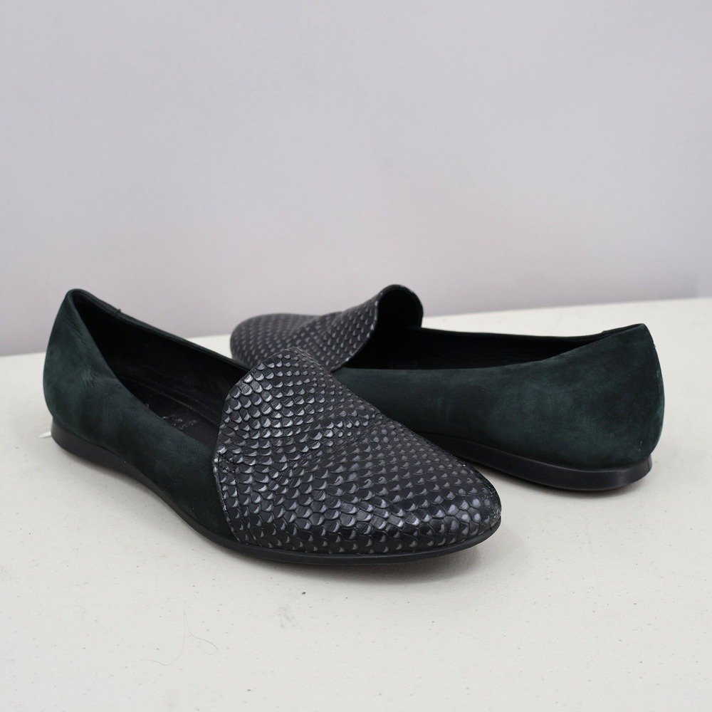 ECCO Flats Women 6.5 Black Suede Leather Scale Textured Loafers Classic